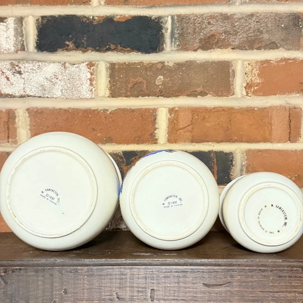 Vintage 1982 M Kamenstein Floral‎ Ceramic Kitchen Canister Set of 3 Cream Multi